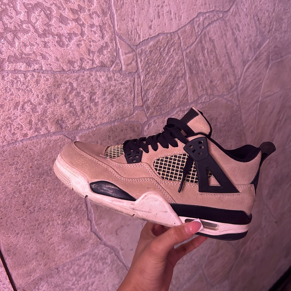 Jordan mushroom 4s